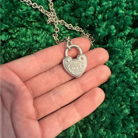 Tiffany & Co heart necklace - Picture 4 of 4